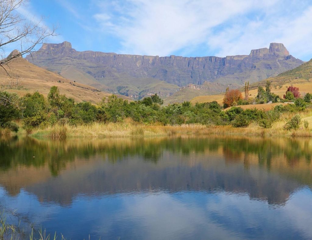 Vue sur l’Amphithéâtre dans les Drakensberg en Afrique du Sud